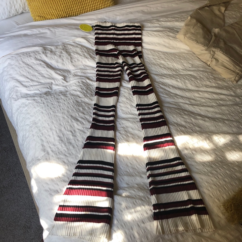 UO Marie Ribbed Puddle Pant - Picture 8 of 8
